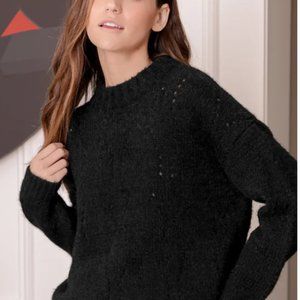 Black Lulu's sweater